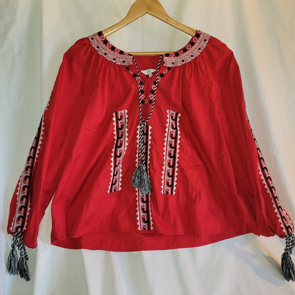 Crown and Ivy Women's Red Boho Cinch Sleeve  Blouse with needlepoint embroidery